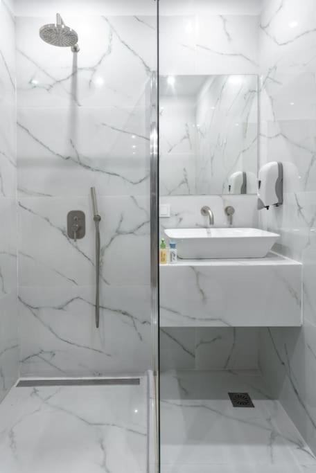 Modern, Quite 1-Bdr Apt 5 Min Walk To Acropolis 아테네 외부 사진